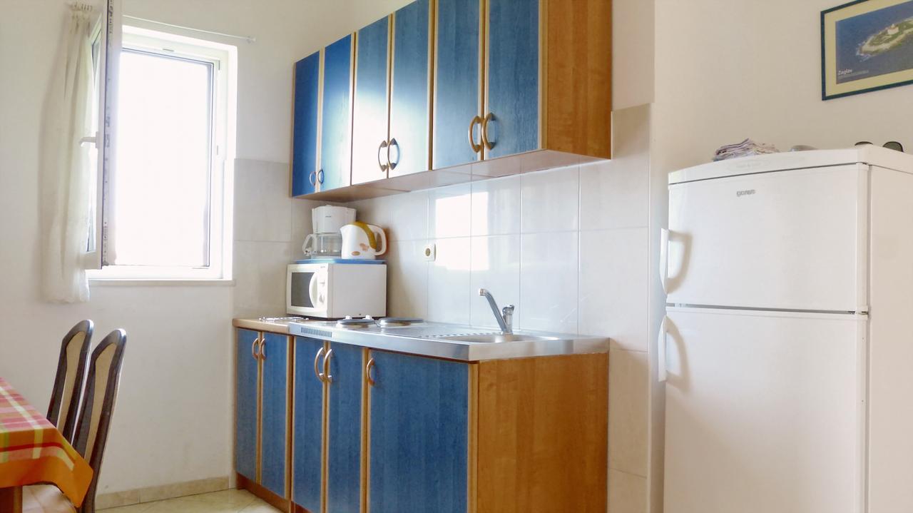 Beach Front Apartments Balica Rat Omiš Eksteriør billede